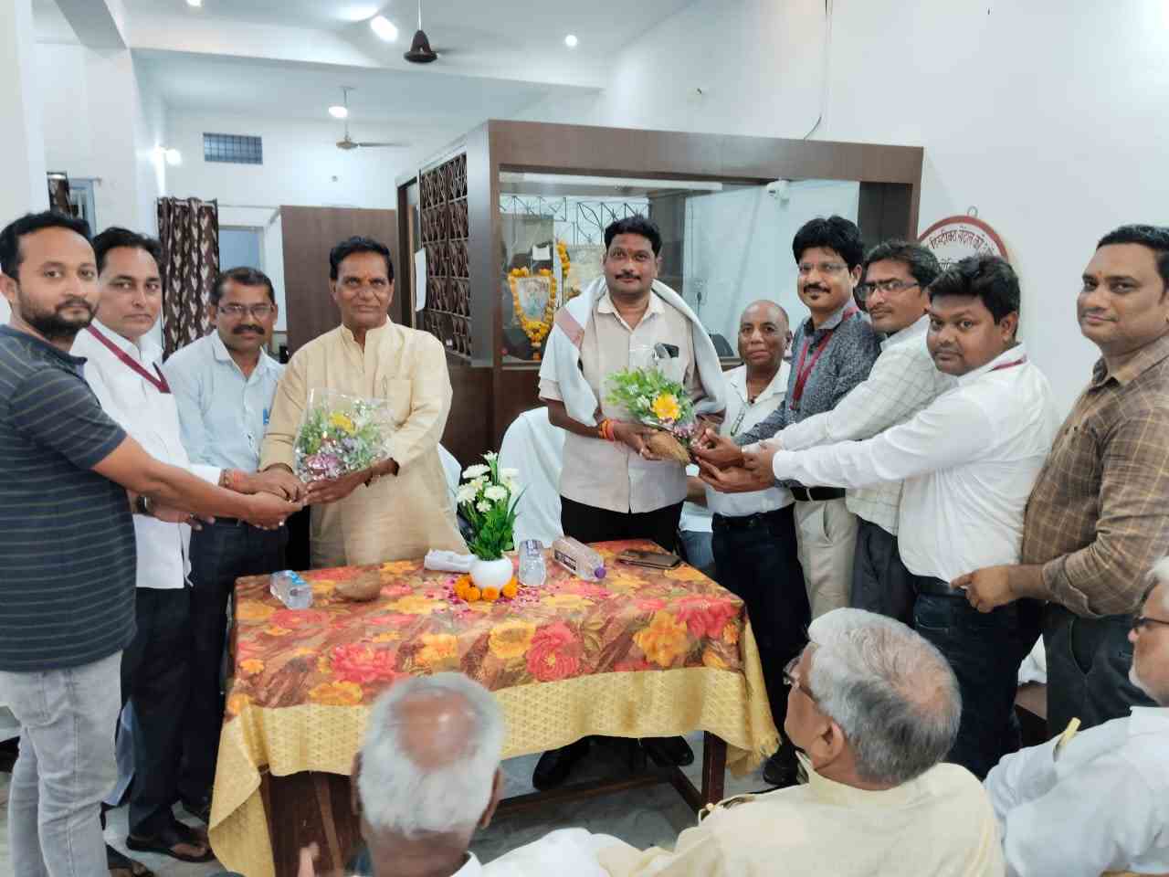 शेतकऱ्यांचे हित सोपासणे आद्य कर्तव्य - भेरसिंग नागपुरे